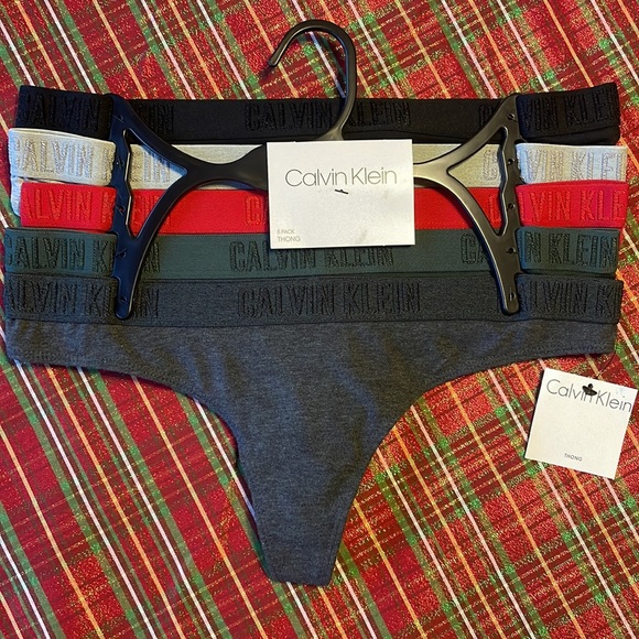 Brand New Calvin Klein Set of 5 Cotton Thongs Underwear Solid Christmas - Picture 3 of 16